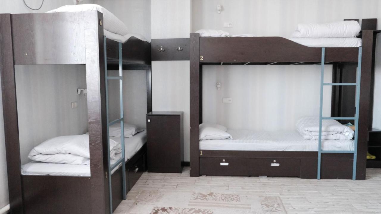 Apple Hostel Bişkek Dış mekan fotoğraf